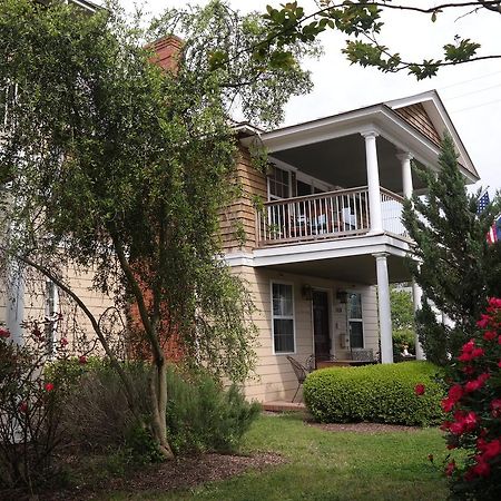 Beach Spa Bed & Breakfast Virginia Beach Exterior photo