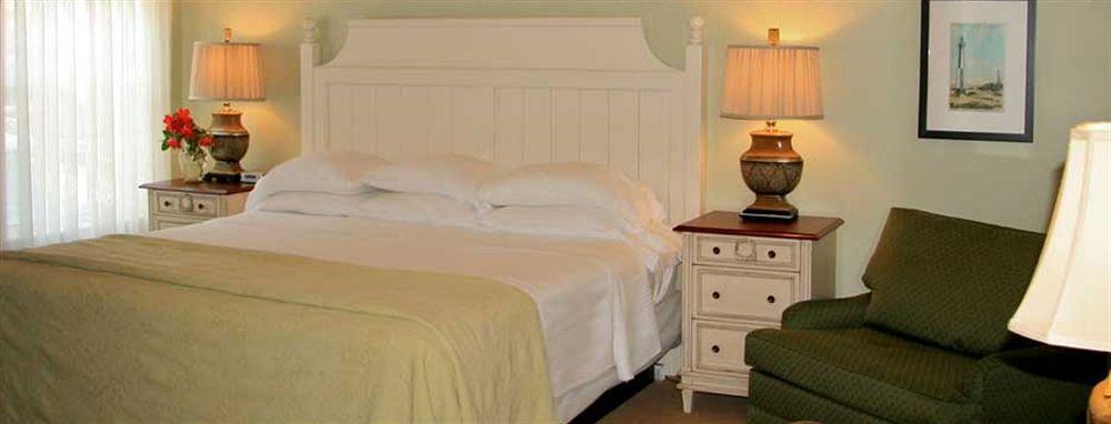 Beach Spa Bed & Breakfast Virginia Beach Exterior photo