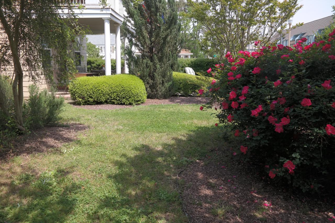 Beach Spa Bed & Breakfast Virginia Beach Exterior photo