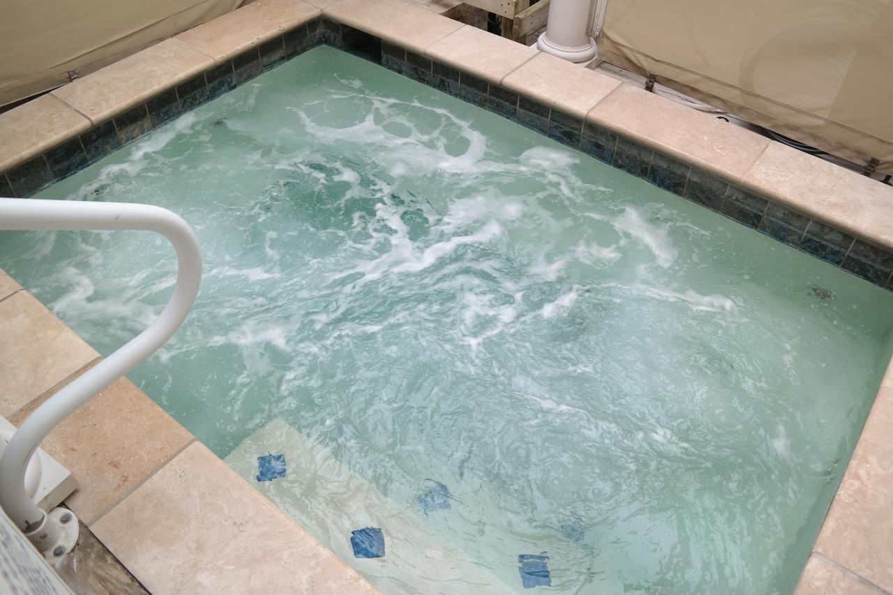 Beach Spa Bed & Breakfast Virginia Beach Exterior photo