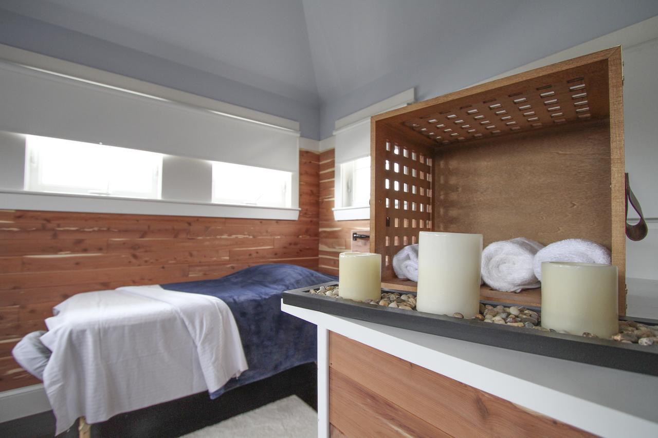 Beach Spa Bed & Breakfast Virginia Beach Exterior photo