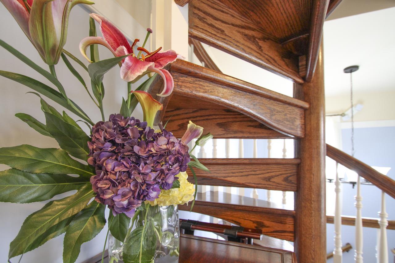 Beach Spa Bed & Breakfast Virginia Beach Exterior photo