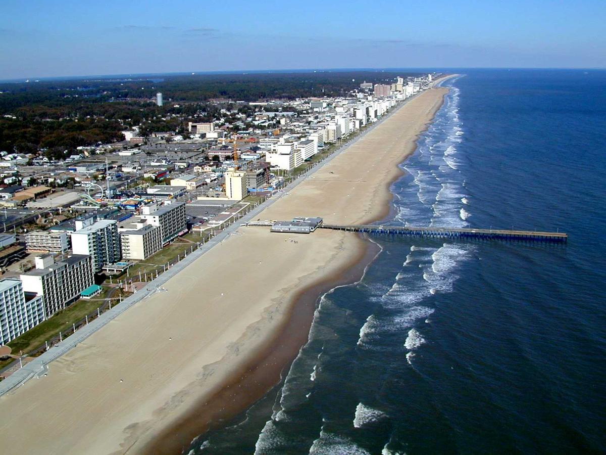 Beach Spa Bed & Breakfast Virginia Beach Exterior photo