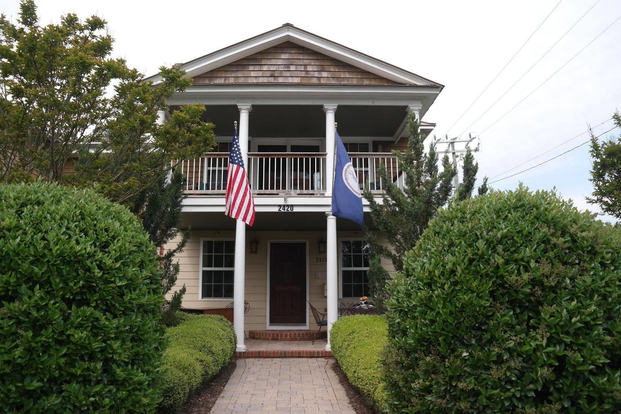 Beach Spa Bed & Breakfast Virginia Beach Exterior photo