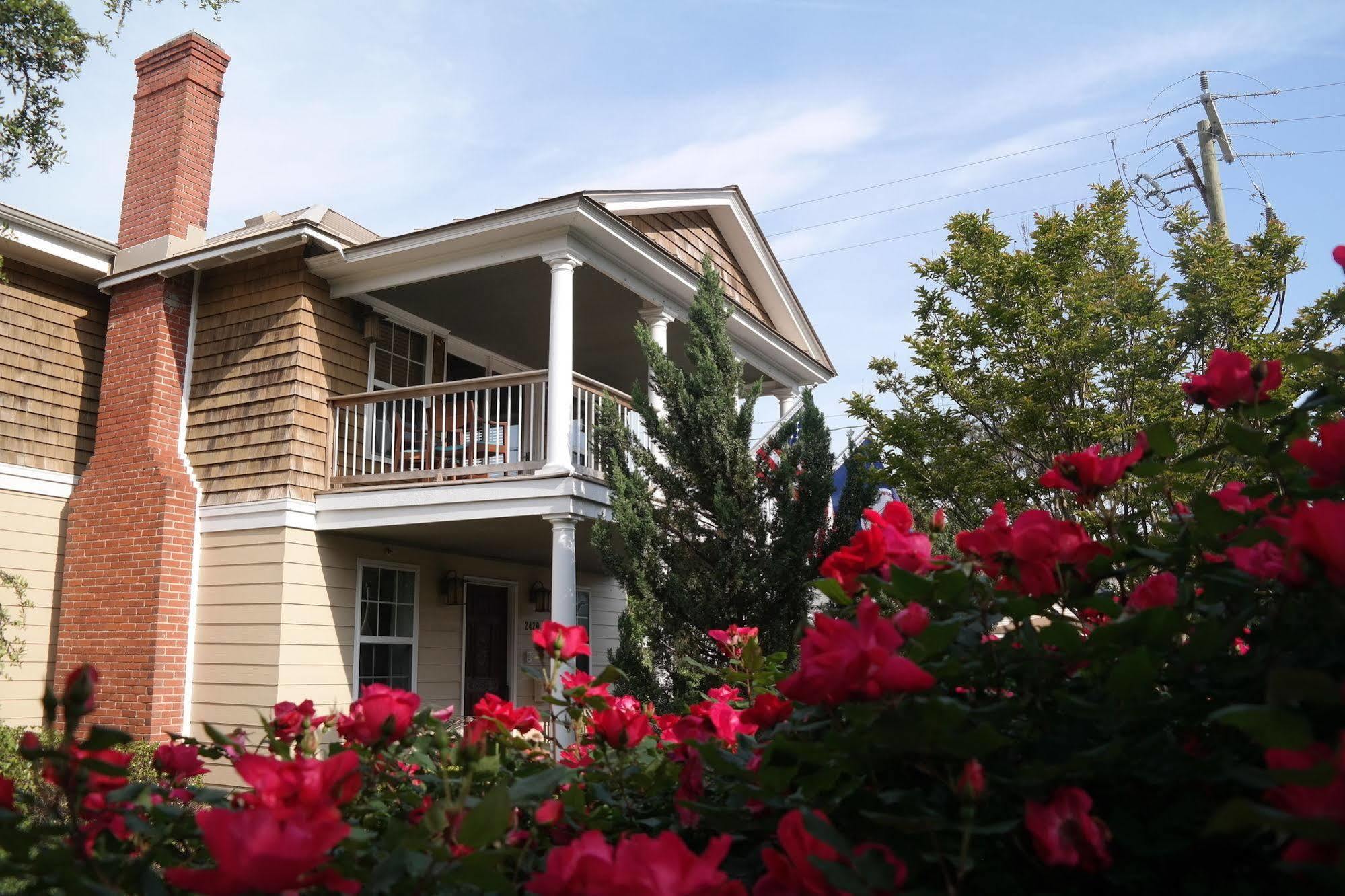 Beach Spa Bed & Breakfast Virginia Beach Exterior photo